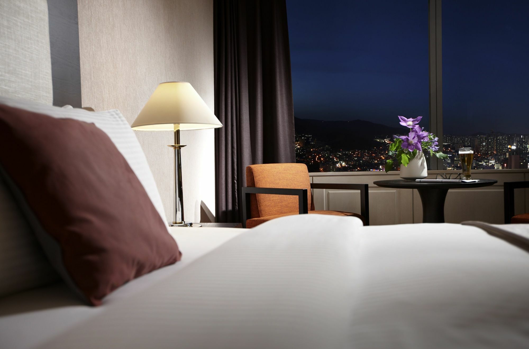 Haeundae Grand Hotel Busan Værelse billede A room at the hotel
