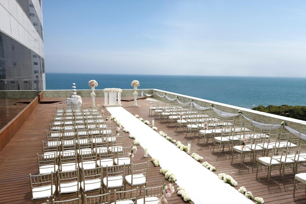 Haeundae Grand Hotel Busan Eksteriør billede The rooftop of the hotel